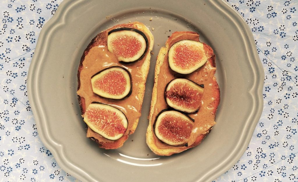 fig-almond-butter-sandwich